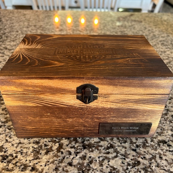 Harley Davidson glassware and box set - Picture 5 of 6